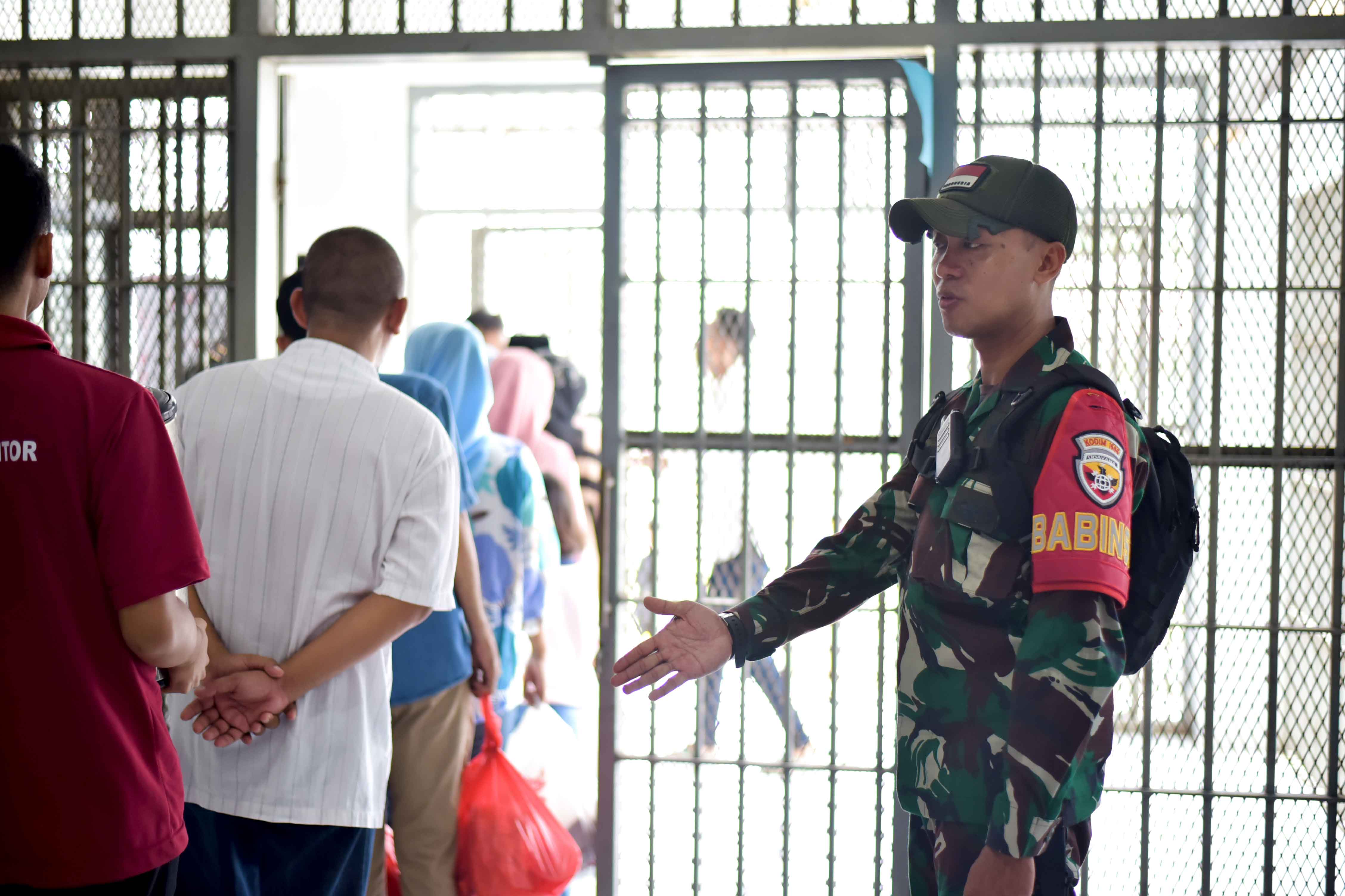 Pastikan Pelayanan Tetap Maksimal saat Idul Fitri, Lapas Lombok Barat Sinergi dengan TNI-POLRI
